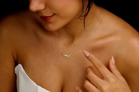 قلادات مثليه 18 قيراط من الذهب على شكل مقص صغير مجوهرات بسيطة هدية فخر LGBT للمثليات والمثليين ومزدوجي الميل الجنسي ومغايري الهوية الجنسانية in Kuwait