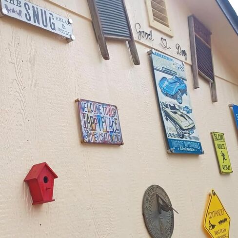 Vintage Pig Crossing Street Sign Wall Decor Metal Tin Signs for Bar Home Bedroom Garage in Kuwait