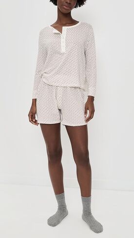 العظيم. قميص نسائي من The Crop Sleep Henley in Saudi Arabia
