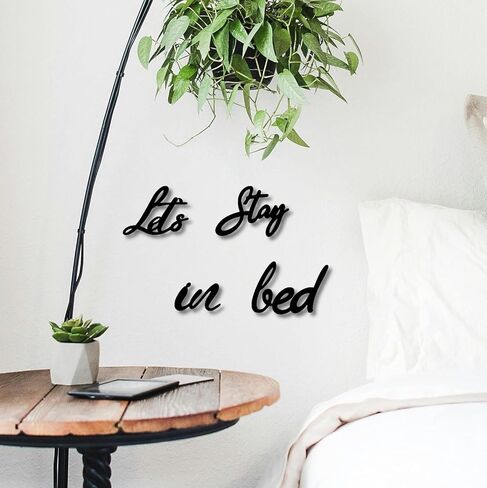 لافتة خشبية من Longan Craft Let's Stay in Bed على طراز آرت ديكو، ديكور جداري لغرفة النوم الريفية، لافتة فنية باقتباسات مضحكة، هدية عيد الحب للترحيب بالمنزل الجديد in Saudi Arabia