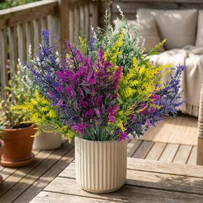 8 حزم من الزهور الاصطناعية للأماكن الخارجية، زهور اللافندر الاصطناعية، نباتات خارجية صناعية مقاومة للأشعة فوق البنفسجية، لحديقة الربيع والصيف، الشرفة، الفناء، صندوق النافذة، ديكور المنزل (4 ألوان) in Kuwait