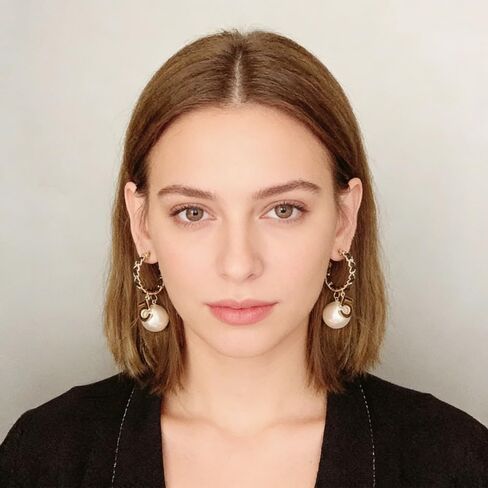 Vintage Number 5 Pearl Hoop Earrings Elegant Pearl Hoop Earrings for Women, Trendy Black Chain Gold Plated Number 5 Dangle Earrings in Saudi Arabia