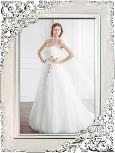 إطارات صور كلاسيكية مقاس 4 × 6، إطار صور معدني مع لفافة باروكية فضية مزخرفة وزجاج عالي الدقة لحفلات الزفاف وهدايا عيد الحب/عيد الأم، أبيض in Kuwait