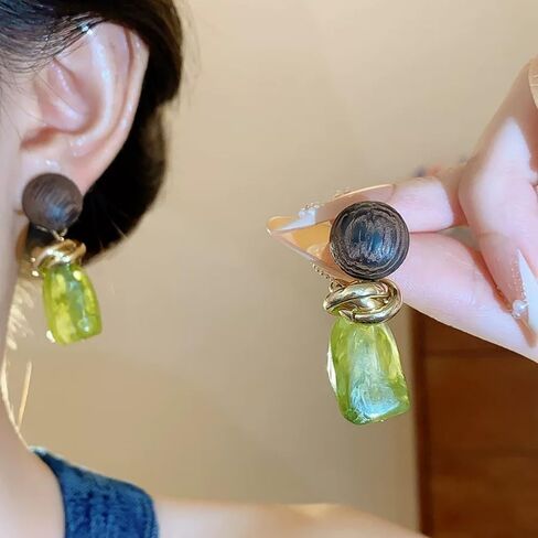 Retro Geometric Statement Earrings for Women Lightweight Resin Imitation Amber Stone Wooden Ball Charms Dangle Drop Earring Vintage Christmas Holiday Birthday Jewelry Gifts in Saudi Arabia