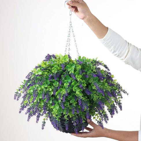 سلة تعليق من أوراق اللافندر والأوكالبتوس الاصطناعية من VIERENA - مجموعتان للديكورات الخارجية، سلة معلقة من الزهور المزيفة مقاومة للأشعة فوق البنفسجية للشرفة، حديقة المنزل، المزرعة، الطنف، ديكور الفناء in Kuwait