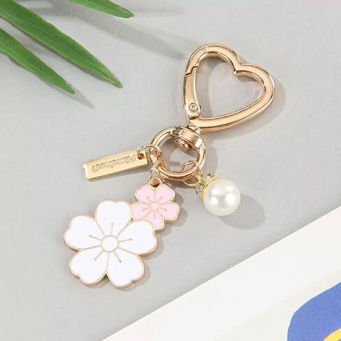 2 PCS Pink White Pearl Cute Coquette Wristlet Keychain for Women, Adorable Flowers Beaded Car Key Chain Charms for Women Girls Purse Bags Backpack Accessories in Kuwait