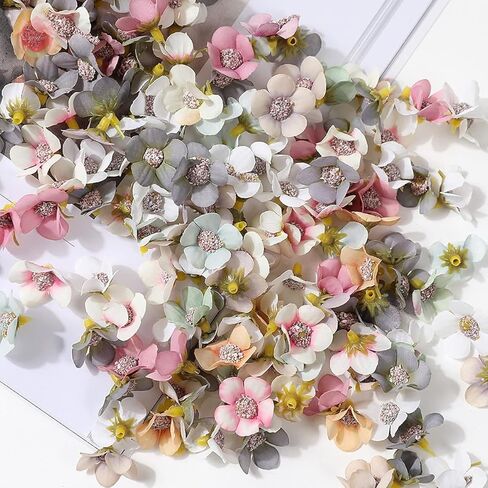 رؤوس زهور صناعية، 100 قطعة من الزهور الصغيرة للحرف اليدوية، رؤوس زهور الأقحوان الاصطناعية المزيفة زهرة حريرية لخياطة القصاصات بنفسك، تزيين تاج إكليل غطاء الرأس لديكور المنزل والزفاف in Kuwait