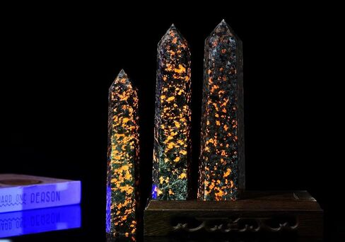 عصا كوارتز بعمود سداسي كريستالي من ناروتال يوبيرلايت، 0.6-1.2 رطل in Kuwait