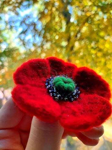 Red Poppy Pin Brooch Handmade Felted Wool Flower Jewelry Sweater Shawl Clip Gift for Women Traditional Ukrainian Jewelry Remembrance Day Red Floral Brooches Bohemian Large Collar Brooch in Kuwait