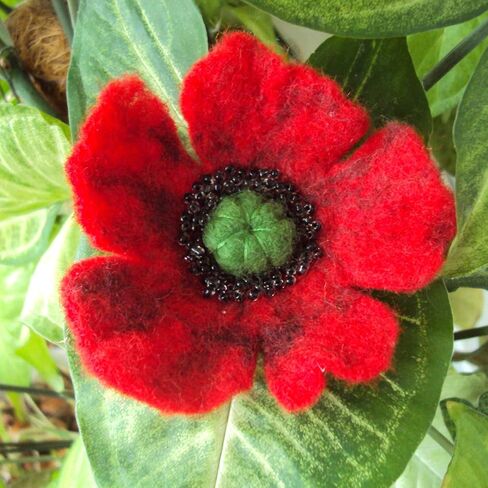 Red Poppy Pin Brooch Handmade Felted Wool Flower Jewelry Sweater Shawl Clip Gift for Women Traditional Ukrainian Jewelry Remembrance Day Red Floral Brooches Bohemian Large Collar Brooch in Kuwait