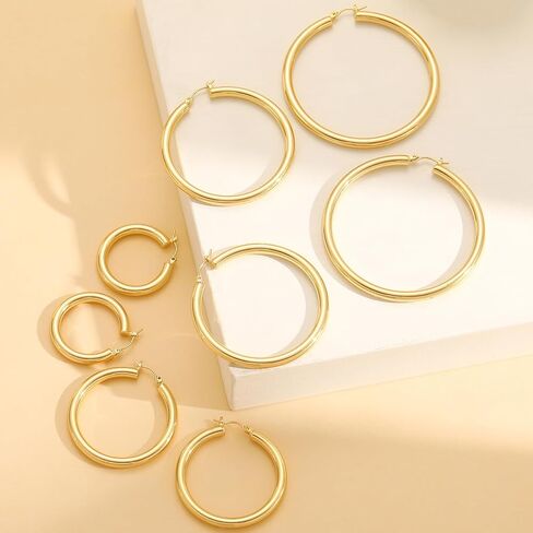 مجموعة 4 أزواج من الأقراط الذهبية الكبيرة للنساء، أقراط دائرية كبيرة للهدايا 30 مم/40 مم/50 مم/60 مم in Kuwait