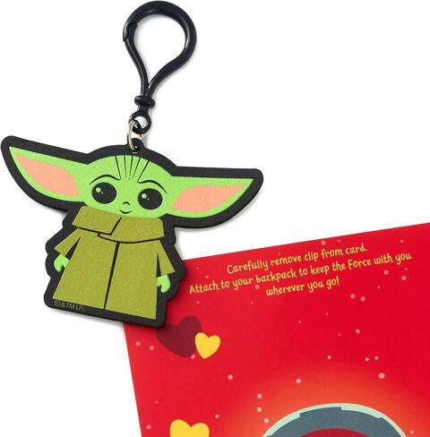 Hallmark Star Wars Valentines Day Card للطفل مع مقطع حقيبة ظهر قابلة للإزالة (Baby Yoda) ، مايو 4th in Saudi Arabia