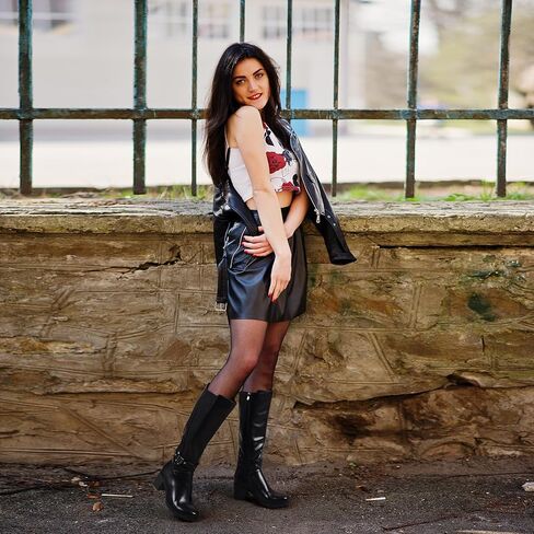 حذاء ErikenUrben نسائي برقبة عالية للركبة وكعب مكتنز وإبزيم للساق وسحاب in Kuwait