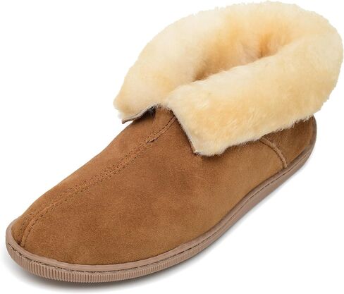 Minnetonka Men's Sheepskin Ankle Boot in Kuwait