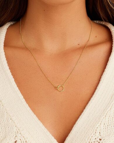 جورجانا قلادة ويلشاير تشارم قابلة للتعديل، مطلية بالذهب عيار 18 قيراط، قلادة دائرية متشابكة، نحاس مطلي بالذهب, نحاس مطلي بالذهب, ان ايه in Kuwait