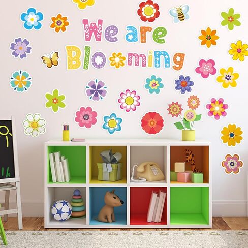 120 PCS Spring Flower Cut Outs Stet Colorful Floral Classroom Bulletin Decord مع نقاط الغراء الزهور الزهور Sun Bird Butterfly ، نحن نتفتح في فرز للديكور الجدران (نمط عيد الميلاد) in Kuwait