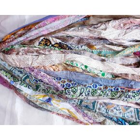 42 ياردة غير مختلطة ساري الحرير الحرير الشريط شرابات skeins صامتة مملة الظلال مجلة السكرات الحرف ديكور المشروع dllng ، 42yardsdull in Kuwait