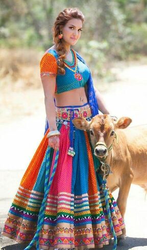 Cinco de Mayo Fiesta Netclaces أقراط مكسيكية Sombrero Cactus Charm Dangle Accound Arrings بيان قلادة بلاستيكية ملونة بالخرز متعة تاكو تاكو يوم الثلاثاء زخرفة أزياء حفل العيد في المهرجان المكسيكي. in Kuwait