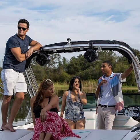 SDX Pro Audio - 6.5 inch 350W Fully Wireless Bluetooth Marine Speaker System (Pair) - Wakeboard Tower/Waketower and Fits Rollbar/Rollcage - Rechargeable, No Wiring/Cables Needed - No Receiver Needed in Kuwait