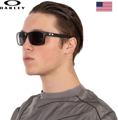 Oakley OO9102 Holbrook Matte Black Frame-Gray Lens ، Non-Paned Square Shople Grasships with Awolear Kit Bundle in Saudi Arabia