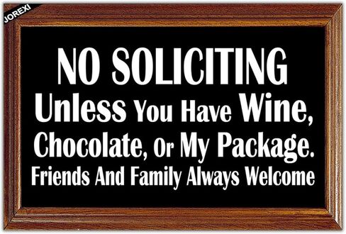 ترحيب علامة ديكور الباب الأمامي ، لا توجد علامة التماس ، وأصدقاء العائلة والجيران يرحبون بلوحة علامة الخشب معلقة in Kuwait