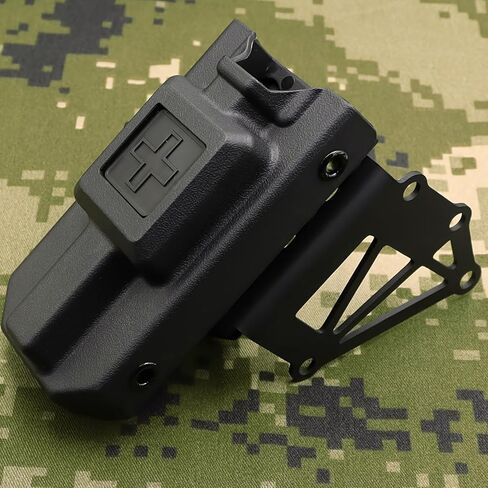 Locking Clip Tourniquet Holder, JUNESEAKER Tourniquet Pouch for Gen 7 C-A-T and Older, Universal Belt Upgraded Clip Holder Gift Box (Tourniquet Not Included) in Kuwait