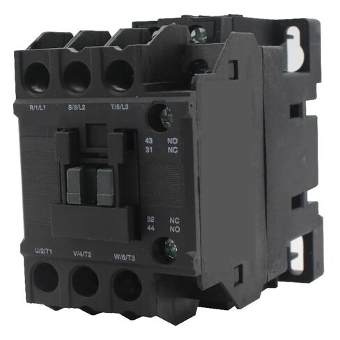 TMC-18 Industrial Three-Phase AC Motor Contactor, 18A Current Rating, 380V-690V Operating Voltage, Black, 50/60Hz Frequency for Motor Control Applications in Kuwait