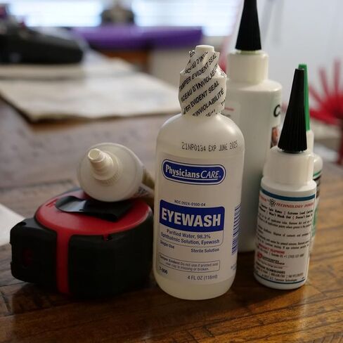 First Aid Only 6-Piece Eye Wash Kit with Oval Eye Pads, First Aid Adhesive Strips, Emergency Eye Rinse & Eye Wash Cup in Kuwait