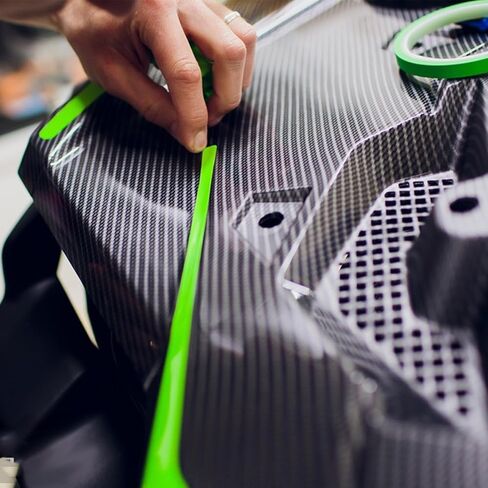 10 قدم × 12 بوصة من نسيج ألياف الكربون، لفة من نسيج ألياف الكربون الأسود الخالص، 2 × 2 نسيج قطني طويل 3 كيلو/220 جرام للسيارات، التعزيز الهيكلي على الجدار الخرساني، إصلاح القوارب في الطابق السفلي in Kuwait