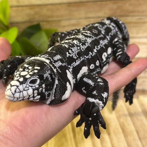 3D Printed Realistic Tegu Replica - Articulating Limbs & Movable Tail - Functional Jaw - Lifelike Collectible Reptile Model (White) in Kuwait