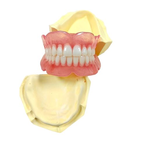 طقم أسنان مكون من 12 قطعة، مجموعتان (28 سنًا لكل مجموعة) من الأسنان الصناعية بأحجام مختلفة، للأسنان الصناعية الكاملة أو الجزئية، تتضمن جميع اللوازم اللازمة لصنع أطقم الأسنان العلوية والسفلية في المنزل. in Kuwait