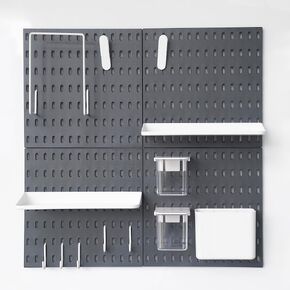 أرفف Pegboard العائمة مع وحدات تعليق للتنظيم الإبداعي DIY، تركيب بدون أظافر، 4 Pegboard و14 ملحقًا (22 بوصة × 22 بوصة، موديل أسود 2) in Kuwait