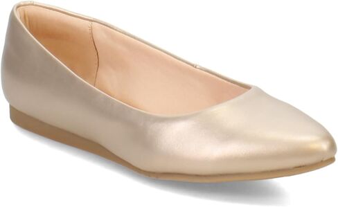 Easy Spirit Women's Fellia3 Pump in Saudi Arabia