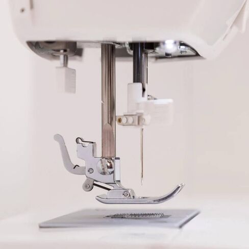 Singer Sew Mate 5400 Handy Sewing Machine Including 60 Built-in Stitches, 4 Fully Built-in 1-Step Buttonhole, Automatic Needle Threader & Automatic Tension, Help to get Started in No time, White in Saudi Arabia