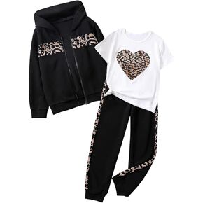 بدلة رياضية غير رسمية للفتيات مكونة من 3 قطع بغطاء للرأس وأكمام قصيرة ورسوم على شكل قلب وسروال رياضي أطقم سراويل رياضية لعمر 8-14 سنة in Kuwait