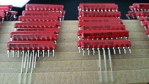 L103S1033T 2٪ 10K 10-Pin شبكة مقاومة SIP معزولة الكمية-250 in Kuwait