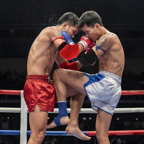 2 Pairs Muay Thai Elbow Pads for Muay Thai Kick Boxing Wrestling Basketball Adjustable Elbow Protector Avoid Abrasions Bruises Sprains During Training to Ensure Sports Safety for Man in Saudi Arabia