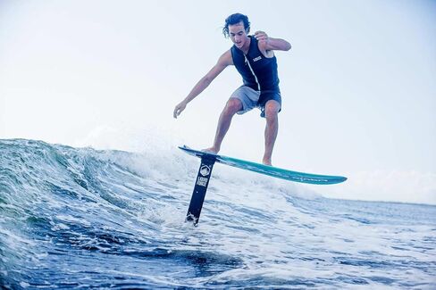 Liquid Force 2026 Launch Foil Board with Alloy Launch 1200 FuseLock Wake Foil Kit Package in Saudi Arabia