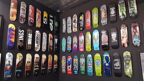 Skateboard Deck Wall Mount System - Twin Pack in Kuwait