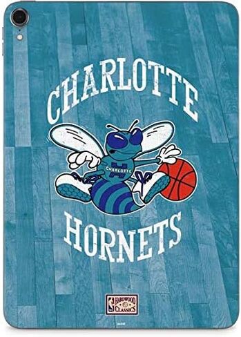 غلاف جهاز لوحي من Skinit متوافق مع iPad Pro 9.7in - تصميم كلاسيكي من الخشب الصلب مرخص رسميًا من NBA Charlotte Hornets in Saudi Arabia