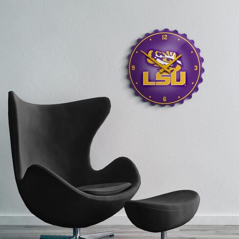 The Fan-Brand NCAA LSU Tigers - ساعة حائط بغطاء زجاجة - ديكور لافتة الفريق الرياضي - المنزل، النوم، المرآب، المكتب، كهف المعجبين in Kuwait