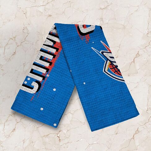 أوكلاهوما سيتي ثاندر 2025 NBA Champions Courtside Cooling Towel، منشفة رياضية رسمية للأداء مقاس 12 بوصة × 31.5 بوصة، قابلة لإعادة الاستخدام، منشفة سريعة التنشيط مع رسومات الفريق الجريئة ليوم اللعبة، وصالة الألعاب الرياضية وحرارة الصيف in Saudi Arabia