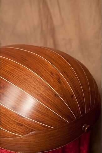 Roosebeck 7-Course Travel Lute in Kuwait