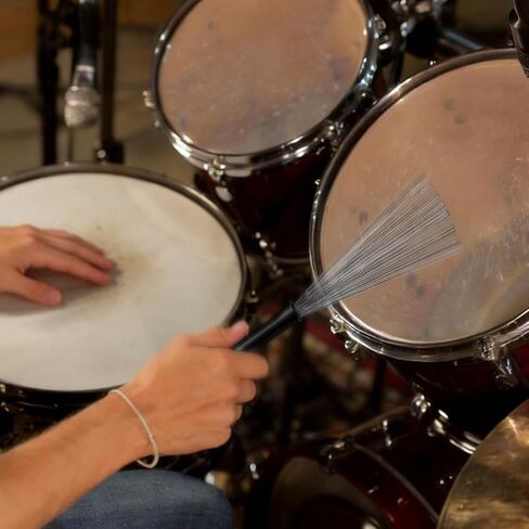 زوج واحد من فرش الطبلة سلكية قابلة للسحب مع مقابض مطاطية، فرش طبلة موسيقى الجاز الاحترافية لممارسة طبلة الفخ والأداء in Kuwait