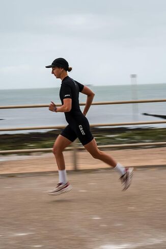 ZONE3 Women's Activate+ Short Sleeve Tri Suit – Performance One-Piece for Triathlon Training & Racing in Kuwait