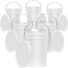 حاوية دلو بيضاء سعة 5 جالون مع غطاء | درجة الغذاء | شديدة التحمل 90MIL متينة للغاية | مقابض معدنية مع قبضة بلاستيكية لسهولة الحمل | متعدد الاستخدام | من السهل المكدس والتخزين | خالية من مادة BPA - 6 عبوات in Kuwait