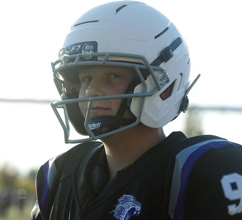 Schutt F7 AiR Youth Football Helmet, Virginia Tech 5-Star Helmet, Lightweight Football Helmet for Youth Football and Middle School in Saudi Arabia