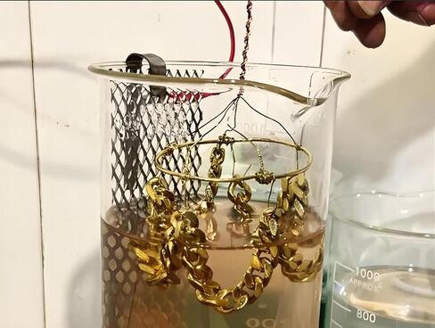 محلول طلاء الذهب للحمام 100 مل 24 قيراط عالي التركيز، عالي النقاء يحتوي على 0.1 جم من الذهب الخالص الأصلي لمحلول الطلاء الكهربائي للمجوهرات in Kuwait