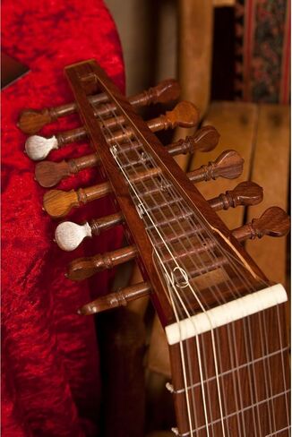 Roosebeck Deluxe 7-Course Lute w/Gig Bag in Saudi Arabia