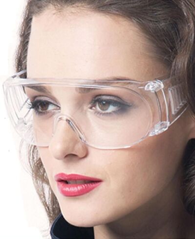 زوجان من النظارات الواقية المقاومة للغبار والرذاذ للاستخدام في البناء والمختبر والكيمياء. in Kuwait